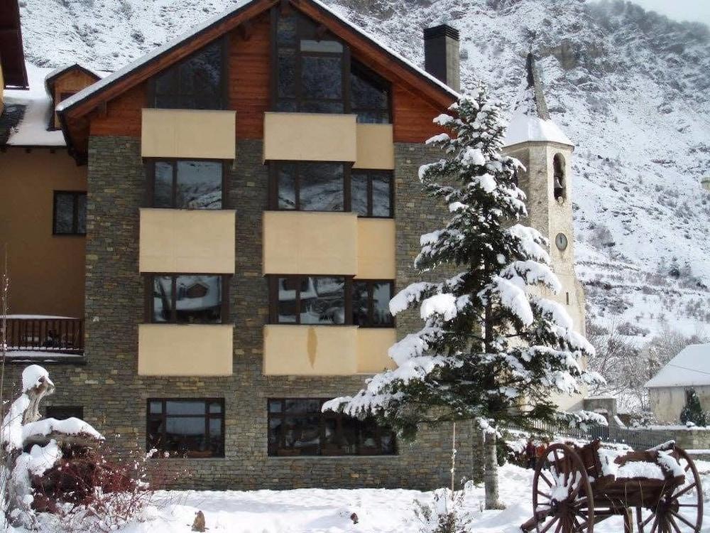 Roca Blanca Hotel Espot Exterior photo
