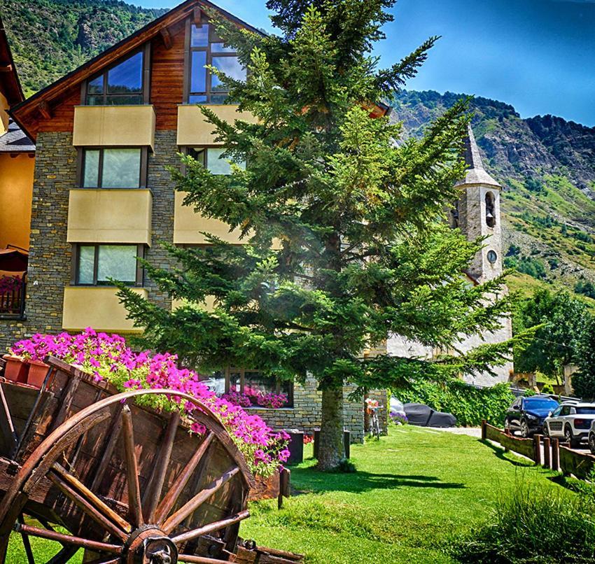 Roca Blanca Hotel Espot Exterior photo